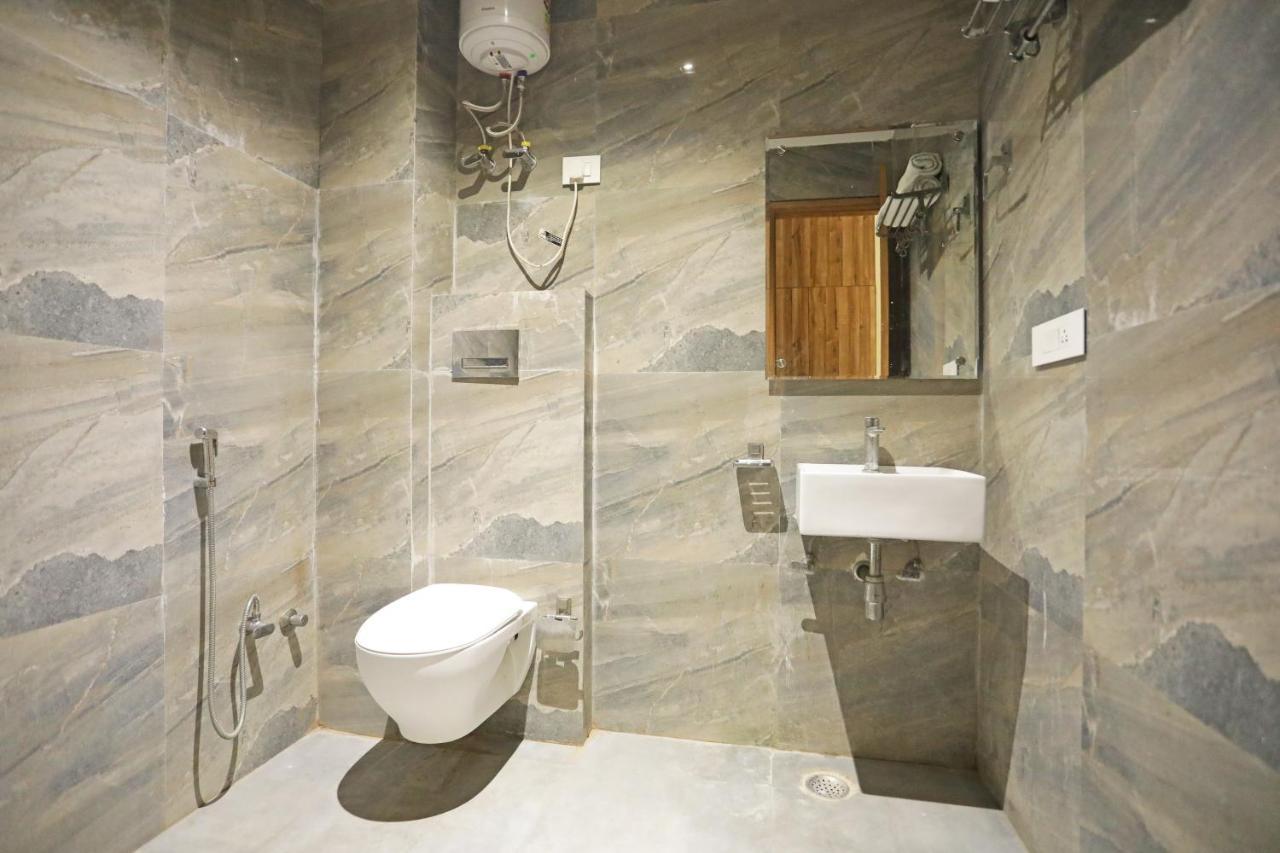 نيودلهي Hotel Good Vibe Near Delhi Igi Airport المظهر الخارجي الصورة